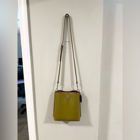 COACH Mollie Bucket Bag 22✨RARE COLORWAY! Everglade (green) and Orchid (pink) - Picture 11 of 11